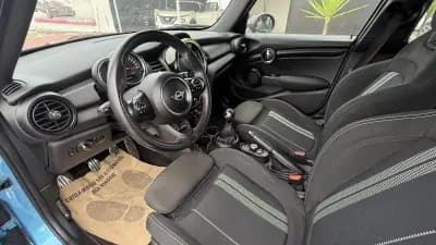 Vendo MINI Cooper 2018 - 19990 EUR, 102000 km - AUTO.MOTO.pt