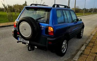 Vendo Toyota RAV4 1996 - 9990 EUR, 288967 km - AUTO.MOTO.pt