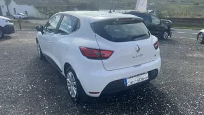 Sell Renault Clio 2016 - 10490 EUR, 141000 km - AUTO.MOTO.pt