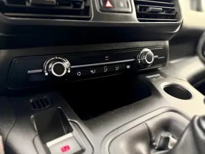 Vendo Opel Combo 2023 - 17950 EUR, 66000 km - AUTO.MOTO.pt