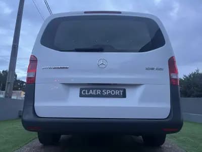 Vendo Mercedes-Benz Vito Tourer 2018 - 24900 EUR, 170000 km - AUTO.MOTO.pt