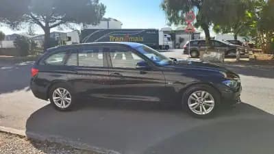 Vendo BMW 320 2018 - 21500 EUR, 131572 km - AUTO.MOTO.pt