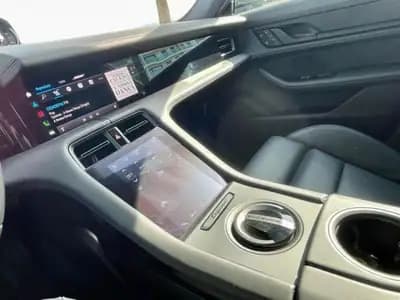 Sell Porsche Taycan Cross Turismo 2023 - 106480 EUR, 30000 km - AUTO.MOTO.pt