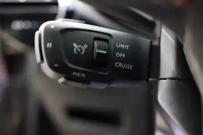 Sell DS DS7 Crossback 2021 - 24900 EUR, 110000 km - AUTO.MOTO.pt