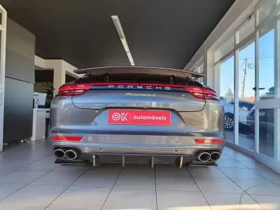 Sell Porsche Panamera 2017 - 67750 EUR, 99900 km - AUTO.MOTO.pt