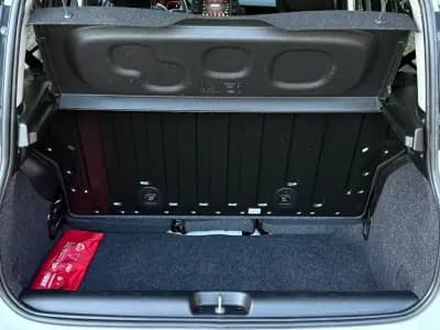 Vendo Fiat Panda 2024 - 14750 EUR, 18000 km - AUTO.MOTO.pt