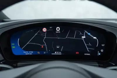 Sell Porsche Macan 2024 - 87950 EUR, 16000 km - AUTO.MOTO.pt