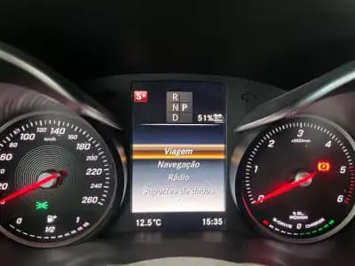 Vendo Mercedes-Benz C 300 2017 - 22999 EUR, 102000 km - AUTO.MOTO.pt