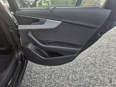 Vendo Audi A4 Avant 2018 - 22800 EUR, 104924 km - AUTO.MOTO.pt