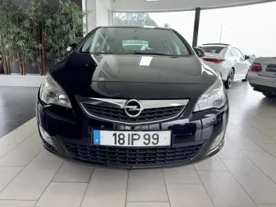 Vendo Opel Astra 2009 - 5990 EUR, 244173 km - AUTO.MOTO.pt