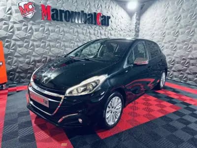 Vendo Peugeot 208 2017 - 8990 EUR, 100342 km - AUTO.MOTO.pt