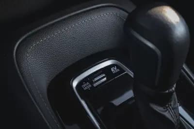 Vendo Toyota Corolla 2022 - 23880 EUR, 96440 km - AUTO.MOTO.pt