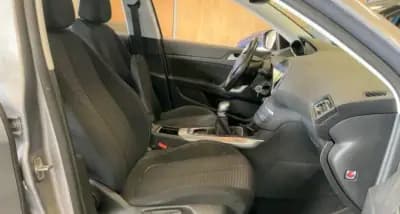 Vendo Peugeot 308 2017 - 9490 EUR, 133299 km - AUTO.MOTO.pt