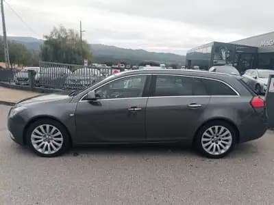 Sell Opel Insignia 2010 - 7500 EUR, 206000 km - AUTO.MOTO.pt