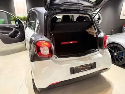 Vendo Smart ForFour 2018 - 11900 EUR, 51000 km - AUTO.MOTO.pt