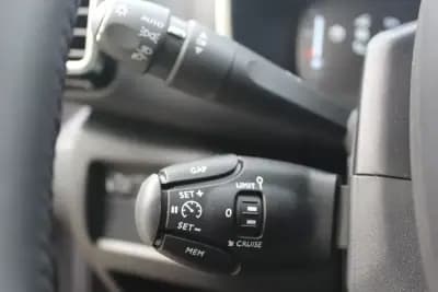 Vendo Citroën C5 Aircross 2024 - 28330 EUR, 24731 km - AUTO.MOTO.pt