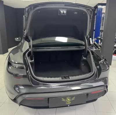 Sell Porsche Taycan 2021 - 63000 EUR, 95033 km - AUTO.MOTO.pt