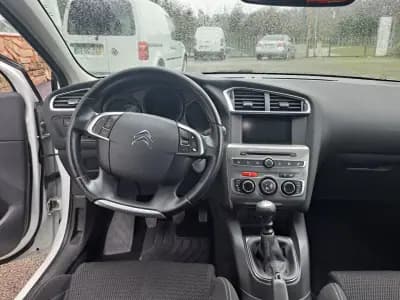 Sell Citroën C4 2016 - 7490 EUR, 232353 km - AUTO.MOTO.pt