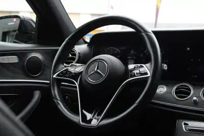Vendo Mercedes-Benz E 220 2021 - 36900 EUR, 78024 km - AUTO.MOTO.pt