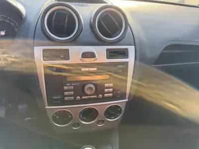 Vendo Ford Fiesta 2008 - 4500 EUR, 165000 km - AUTO.MOTO.pt