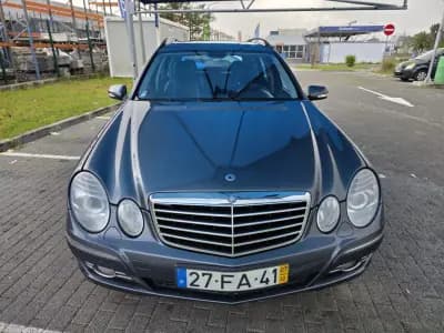 Vendo Mercedes-Benz E 220 2007 - 8990 EUR, 330000 km - AUTO.MOTO.pt