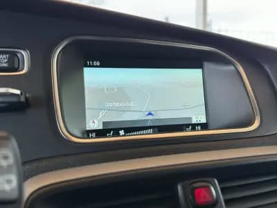 Sell Volvo V40 2014 - 10950 EUR, 203325 km - AUTO.MOTO.pt