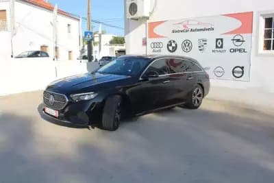 Vendo Mercedes-Benz E 220 2024 - 55980 EUR, 29555 km - AUTO.MOTO.pt