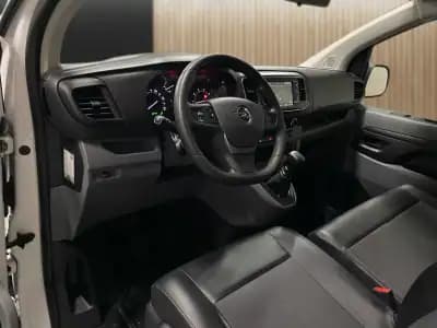 Sell Opel Vivaro 2020 - 21525 EUR, 77000 km - AUTO.MOTO.pt