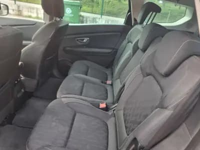 Sell Renault Grand Scénic 2019 - 10900 EUR, 265000 km - AUTO.MOTO.pt