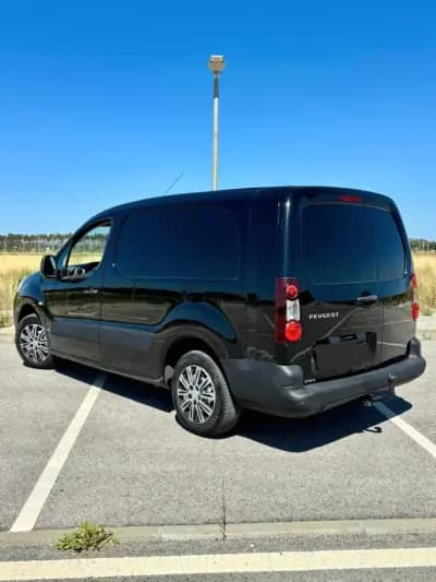 Vendo Peugeot Partner 2012 - 7750 EUR, 219000 km - AUTO.MOTO.pt