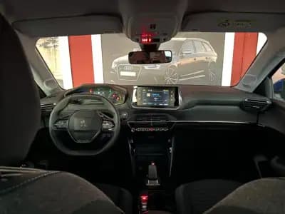 Sell Peugeot e-208 2021 - 17990 EUR, 45609 km - AUTO.MOTO.pt