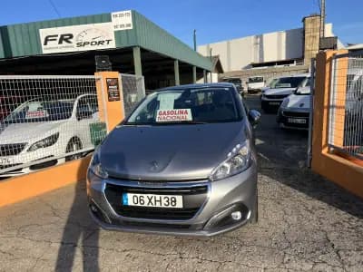 Vendo Peugeot 208 2019 - 10450 EUR, 73052 km - AUTO.MOTO.pt