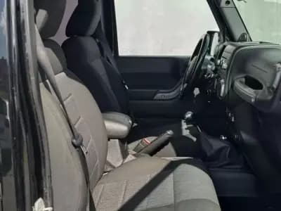 Sell Jeep Wrangler Unlimited 2012 - 42950 EUR, 115537 km - AUTO.MOTO.pt