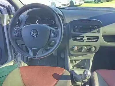 Vendo Renault Clio Break 2014 - 11890 EUR, 142223 km - AUTO.MOTO.pt