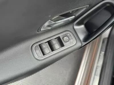 Vendo Mercedes-Benz A 180 2020 - 23900 EUR, 96785 km - AUTO.MOTO.pt