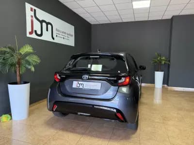 Vendo Toyota Yaris 2022 - 16990 EUR, 161470 km - AUTO.MOTO.pt