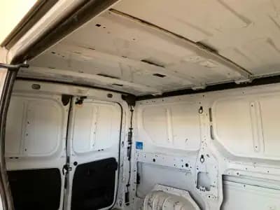 Sell Nissan NV300 2017 - 13500 EUR, 203327 km - AUTO.MOTO.pt