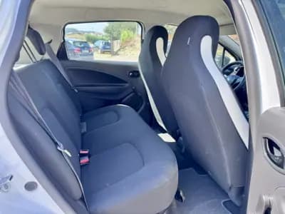 Vendo Renault Zoe 2020 - 15000 EUR, 25000 km - AUTO.MOTO.pt