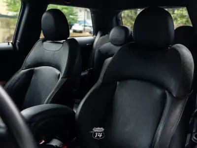 Sell MINI 2019 - 17990 EUR, 53900 km - AUTO.MOTO.pt