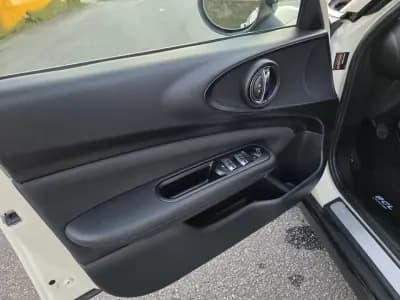 Sell MINI Clubman 2018 - 15990 EUR, 184000 km - AUTO.MOTO.pt