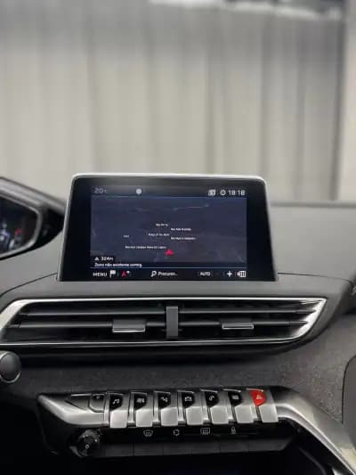 Sell Peugeot 3008 2018 - 19500 EUR, 169999 km - AUTO.MOTO.pt