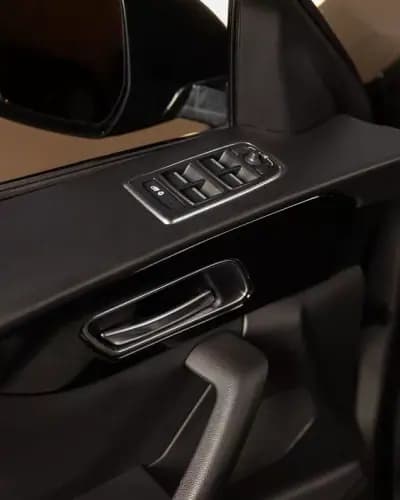 Vendo Jaguar F-Pace 2020 - 37950 EUR, 80000 km - AUTO.MOTO.pt