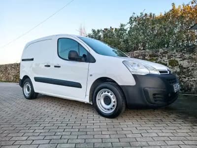 Vendo Citroën Berlingo 2017 - 8500 EUR, 331000 km - AUTO.MOTO.pt