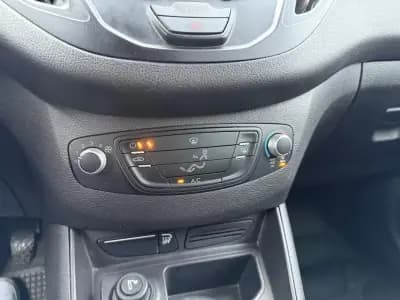 Sell Ford Transit Courier 2019 - 9990 EUR, 169990 km - AUTO.MOTO.pt