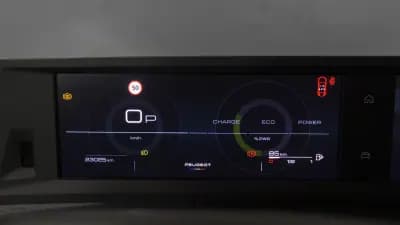 Sell Peugeot 3008 2025 - 32750 EUR, 23000 km - AUTO.MOTO.pt