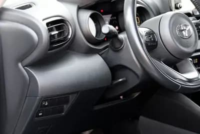 Sell Toyota Yaris 2022 - 21900 EUR, 71200 km - AUTO.MOTO.pt