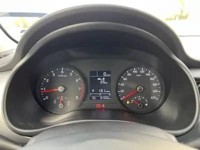 Vendo Kia Stonic 2022 - 13750 EUR, 81000 km - AUTO.MOTO.pt