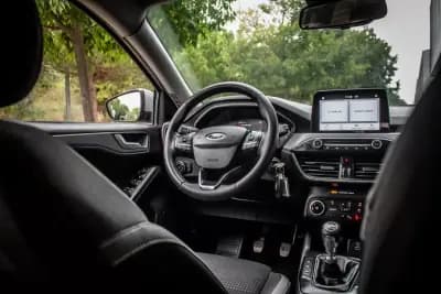 Vendo Ford Focus SW 2023 - 18990 EUR, 64785 km - AUTO.MOTO.pt