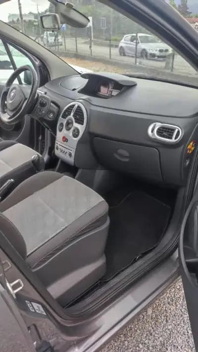 Sell Renault Grand Modus 2009 - 6589 EUR, 209758 km - AUTO.MOTO.pt