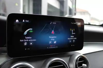 Vendo Mercedes-Benz GLC 300 2020 - 36900 EUR, 148682 km - AUTO.MOTO.pt